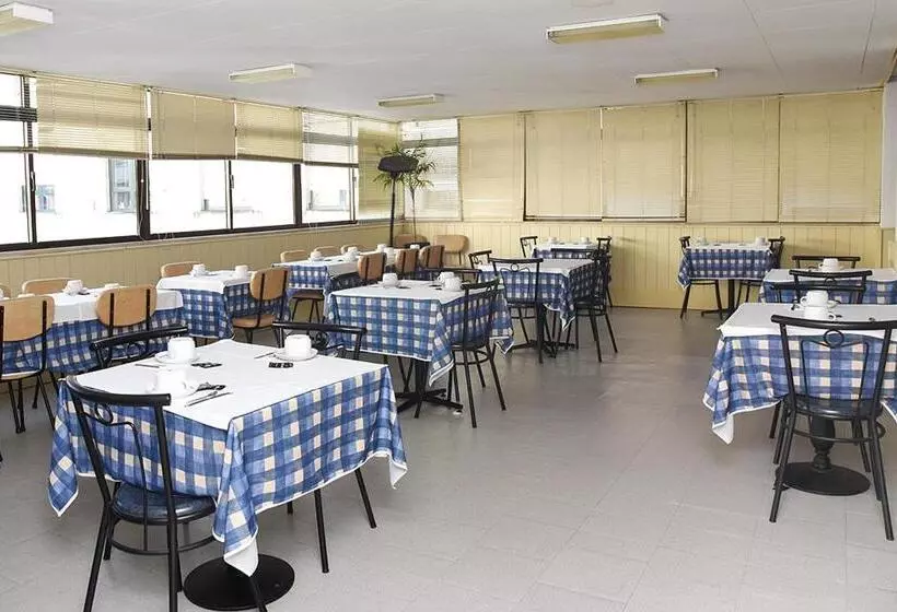 ホテル Val Flores