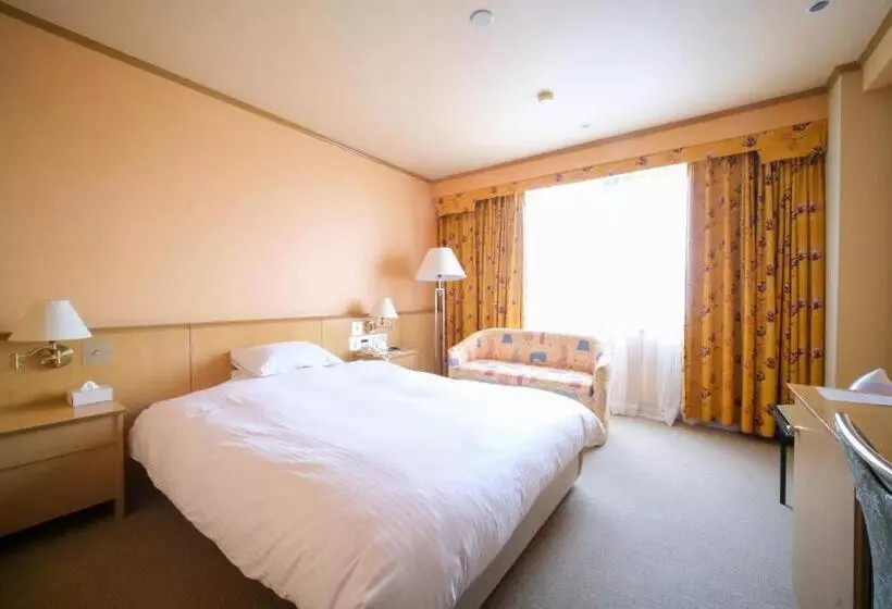 Hotelli Yuzawa Royal