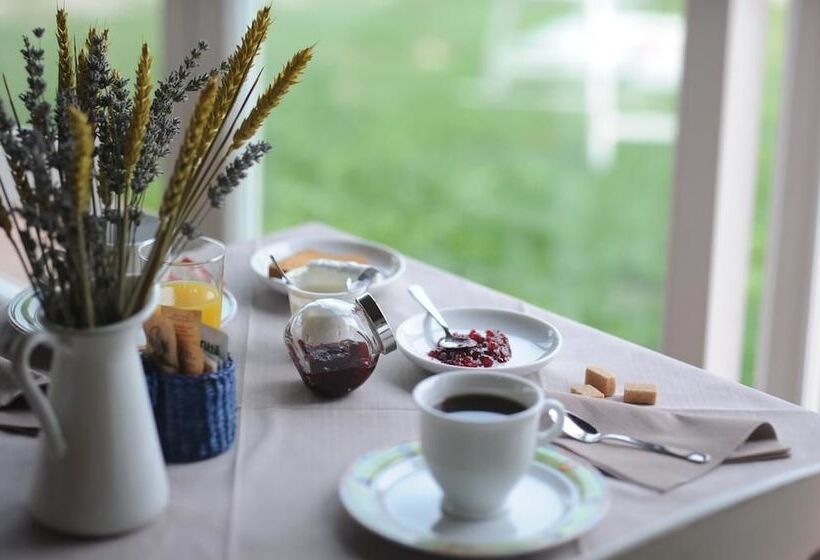 Monte Maino Bed & Breakfast