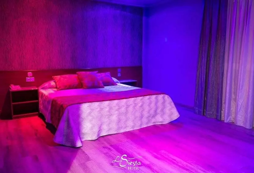 モーテル La Siesta