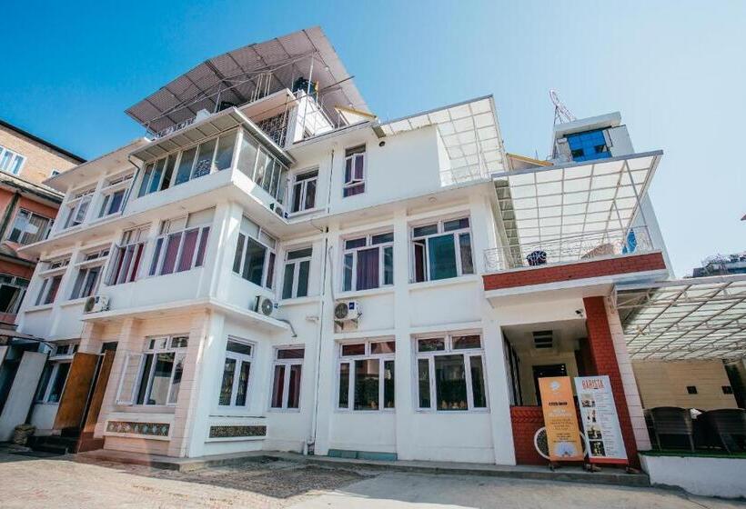 تختخواب و صبحانه Oyo 118 Gangaur Regency Boutique