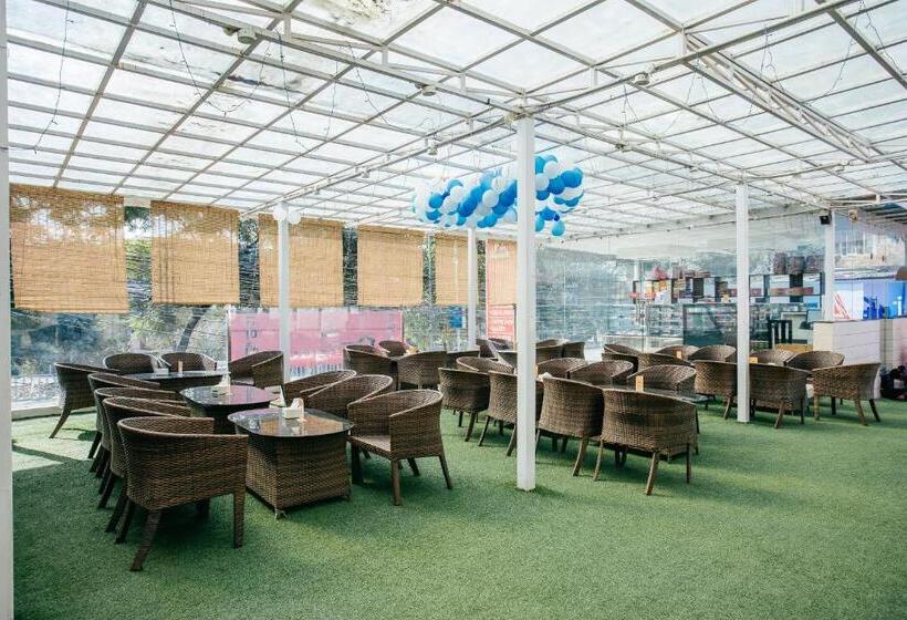 تختخواب و صبحانه Oyo 118 Gangaur Regency Boutique