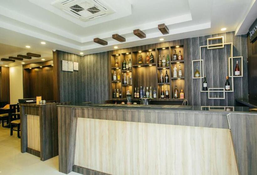 تختخواب و صبحانه Oyo 118 Gangaur Regency Boutique