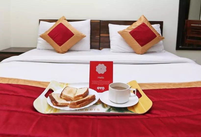 ベッドアンドブレックファースト Oyo 4930 Home Stay Em Residency