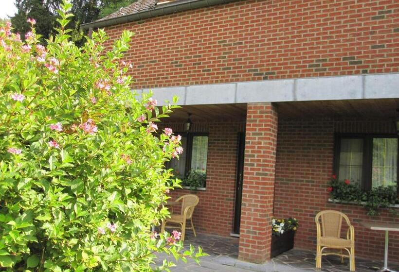 هتل Auberge De La Lesse