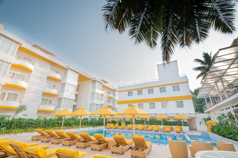 בית מלון כפרי Bloomsuites L Calangute