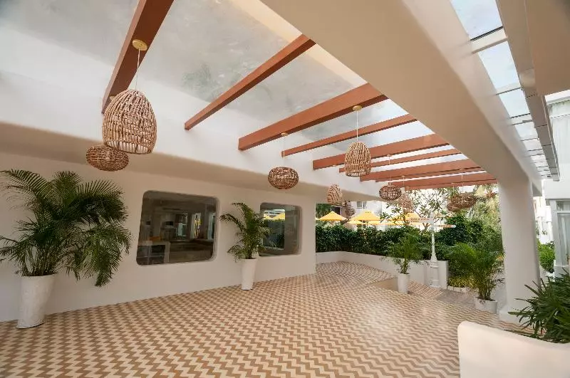 ホテル Bloomsuites L Calangute