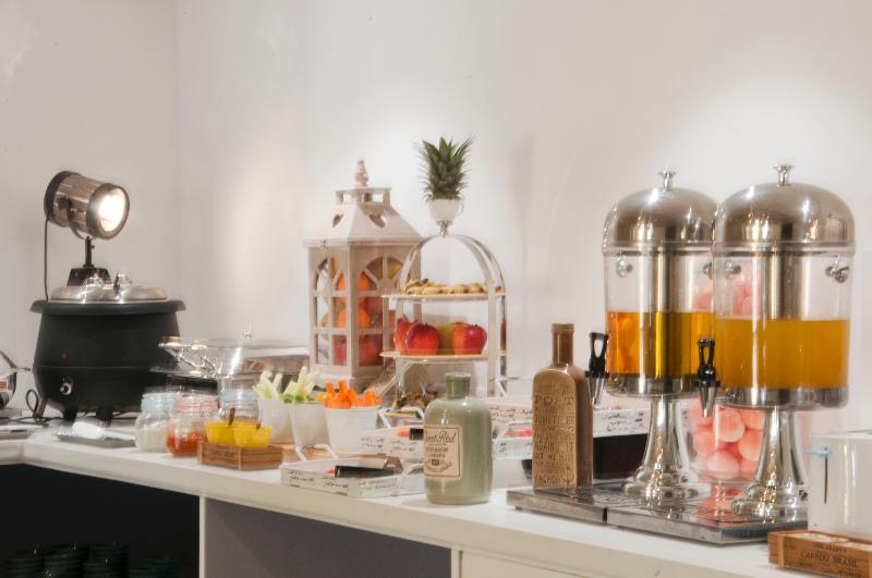 בית מלון כפרי Bloomsuites L Calangute