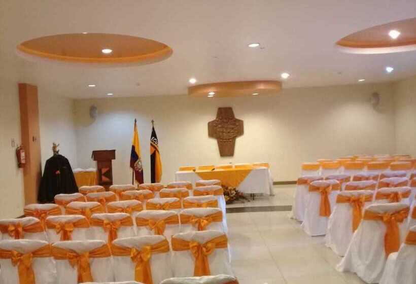 فندق Casa Kolping Quito