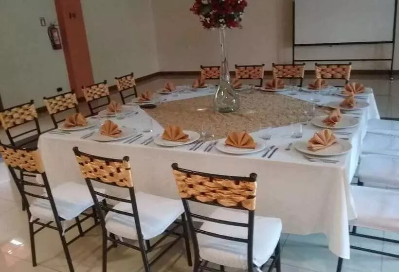 Hotelli Casa Kolping Quito