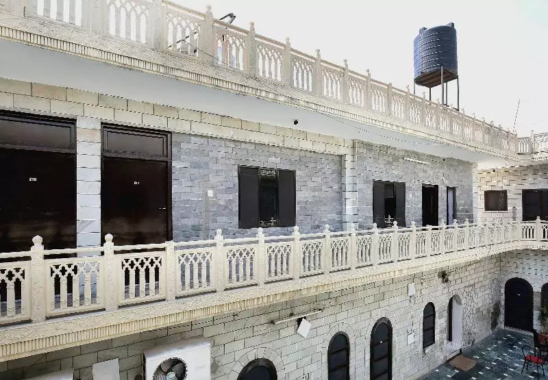 ホテル O Rajmahal