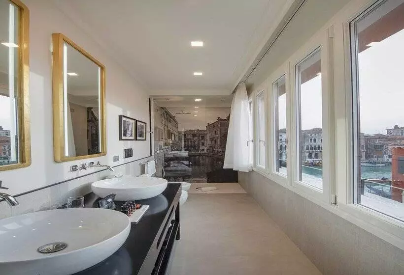 ホテル H10 Palazzo Canova