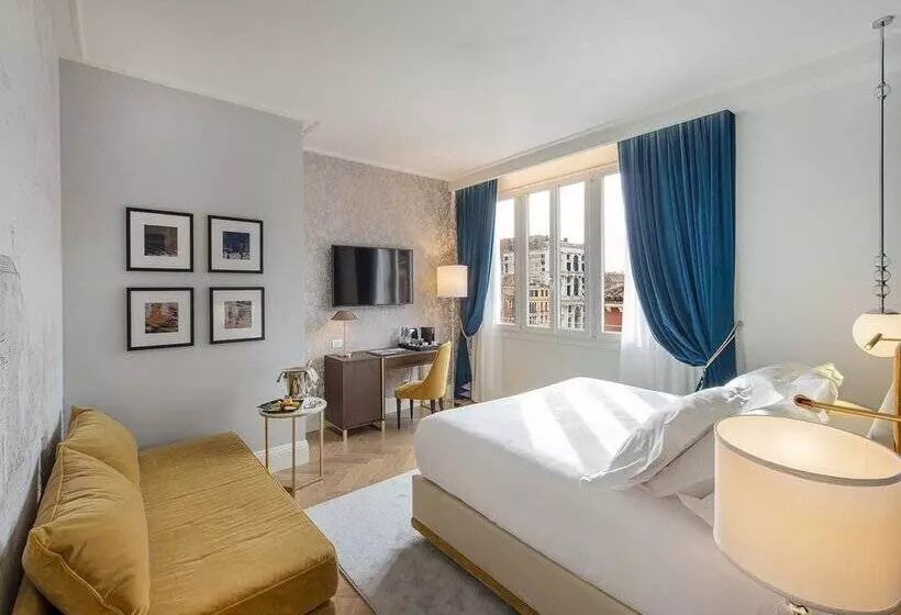 ホテル H10 Palazzo Canova