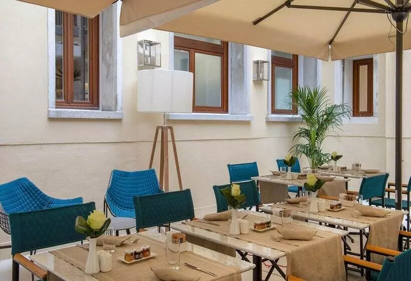 ホテル H10 Palazzo Canova