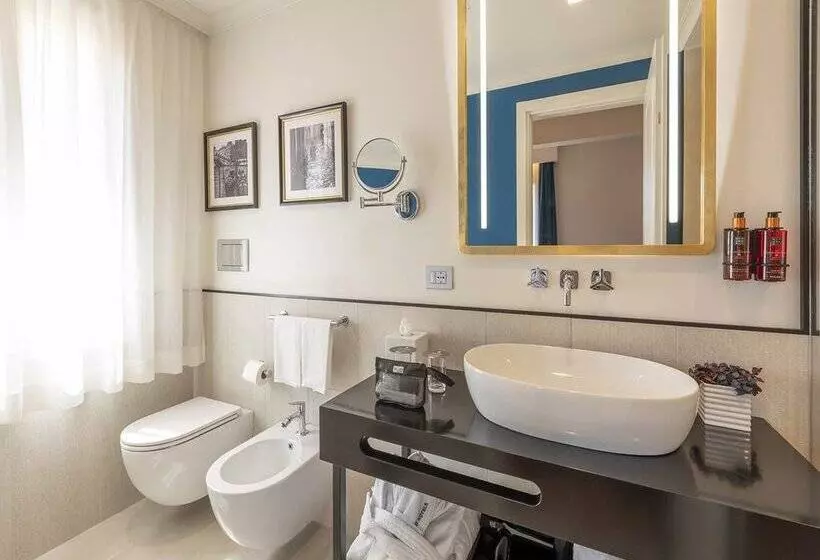 ホテル H10 Palazzo Canova