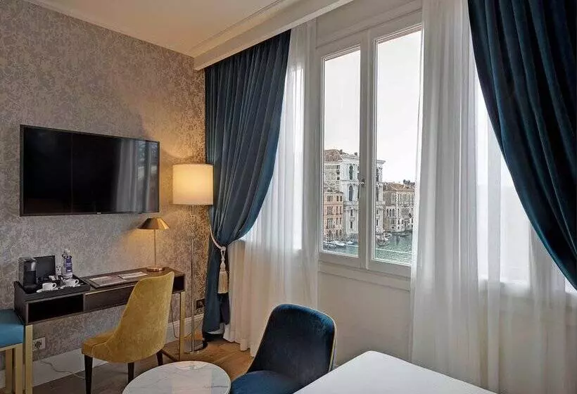 ホテル H10 Palazzo Canova