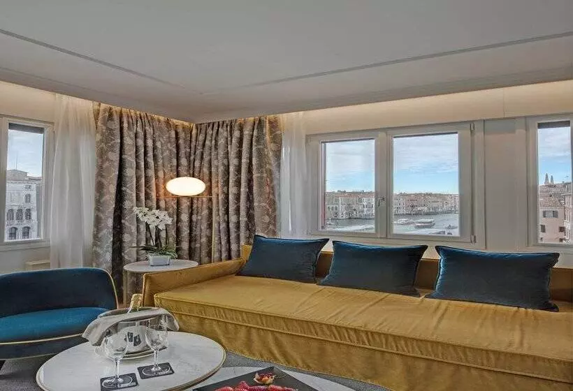 ホテル H10 Palazzo Canova