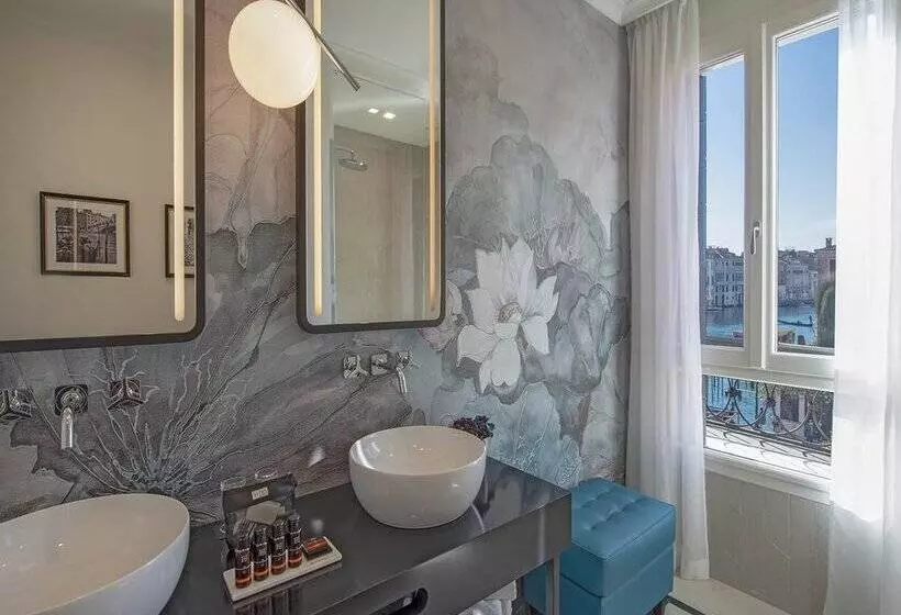 ホテル H10 Palazzo Canova