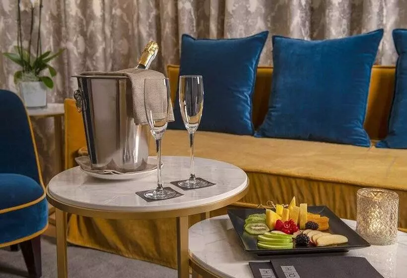 ホテル H10 Palazzo Canova