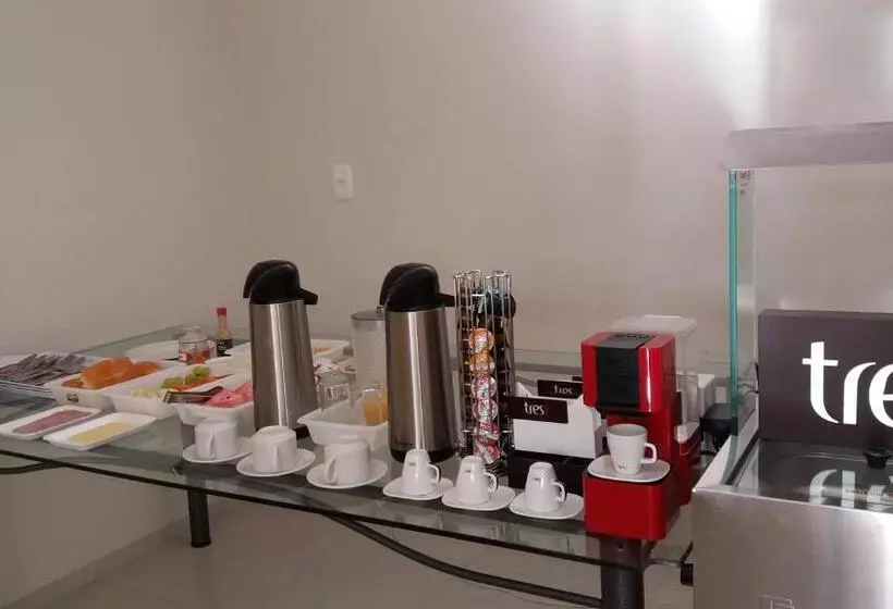 ホテル Hijo Buriti