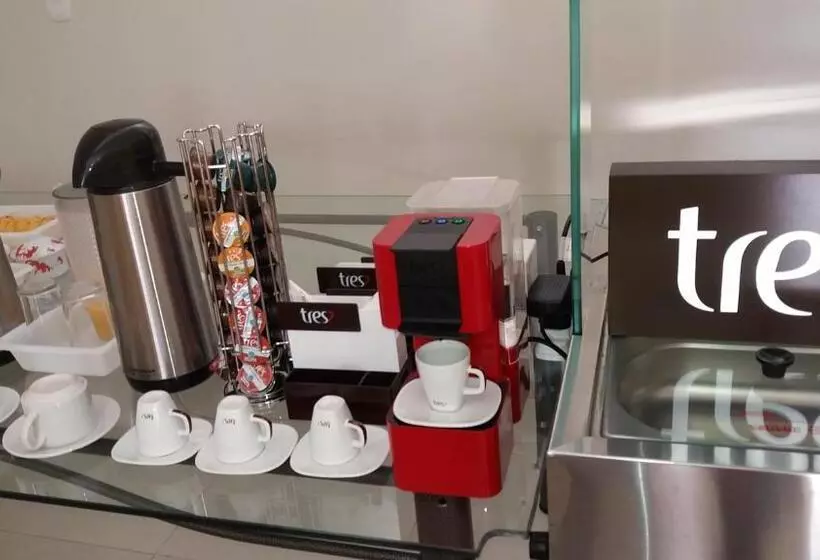 ホテル Hijo Buriti