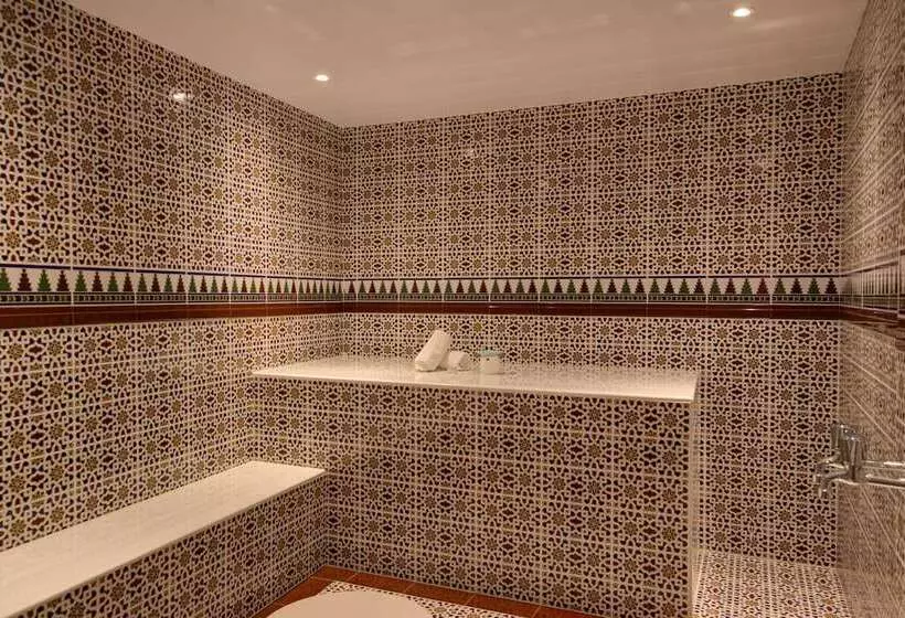 هتل Lancaster Eden Bay