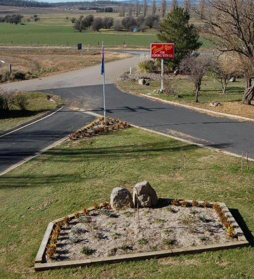 모텔 Southern Cross Motor Inn