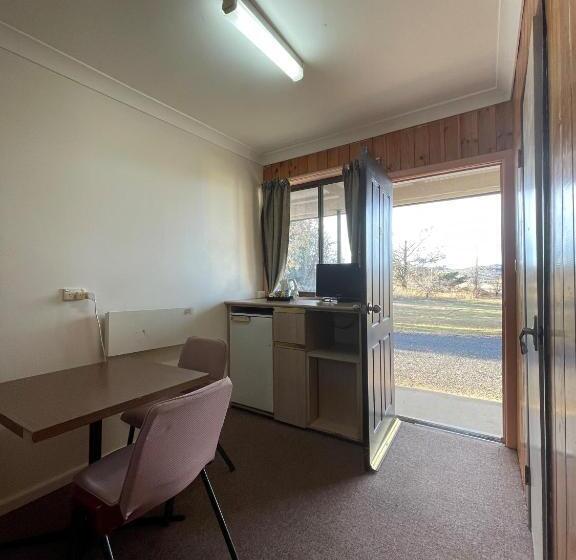 모텔 Southern Cross Motor Inn