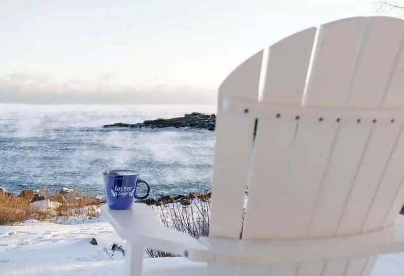 Lomakeskus Cove Point Lodge