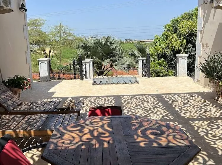 پانسیون Chez Lilie Maison D Hôtes à Saly