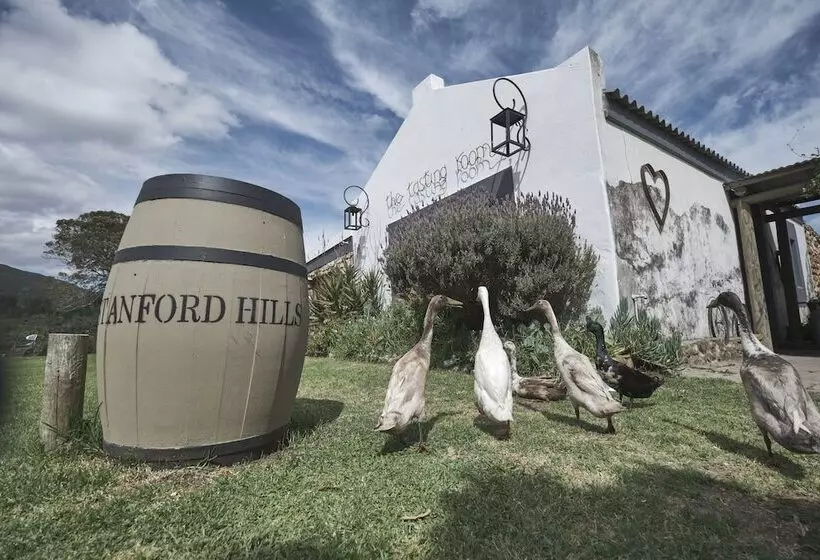 Hotelli Africamps At Stanford Hills Estate  Glamping