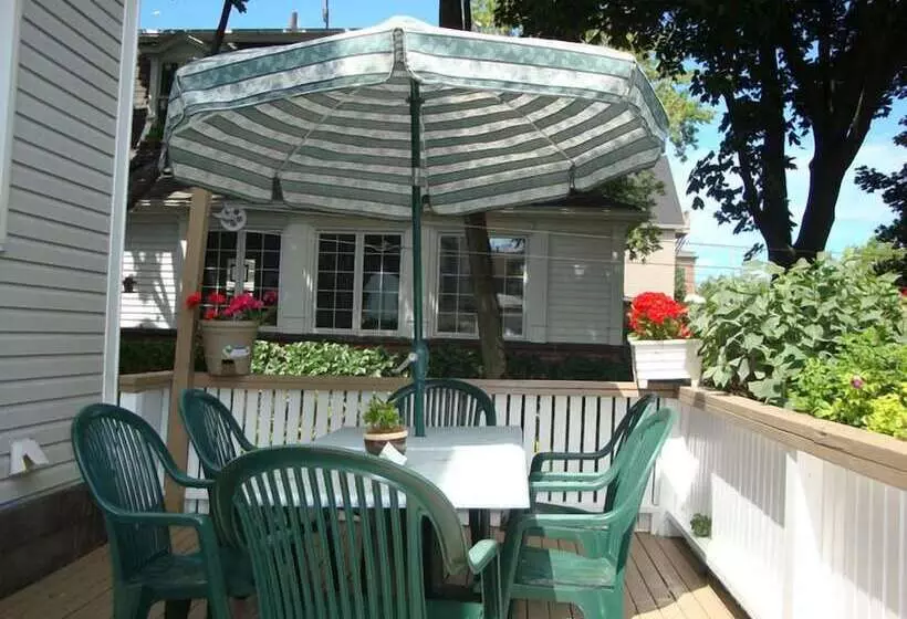 هتل Downtown Bed And Breakfast