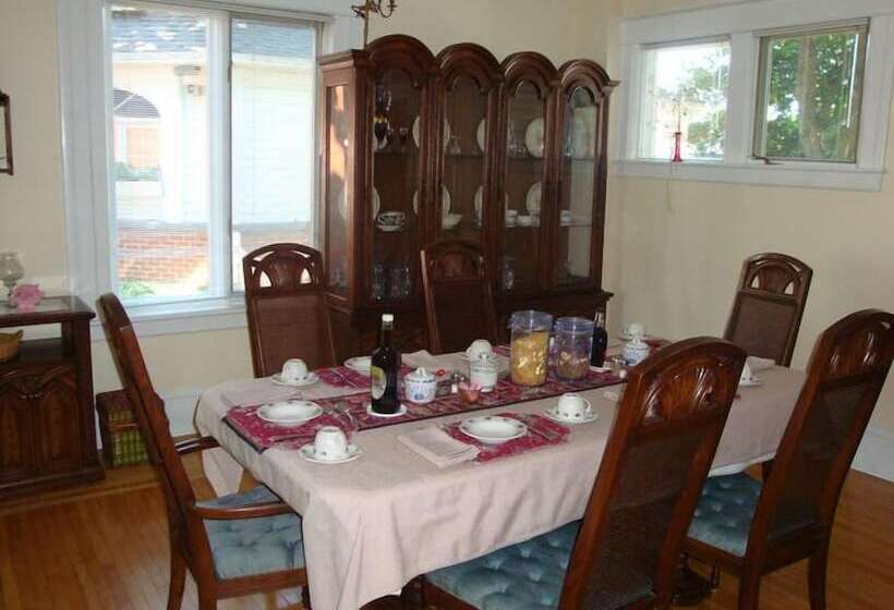 ホテル Downtown Bed And Breakfast