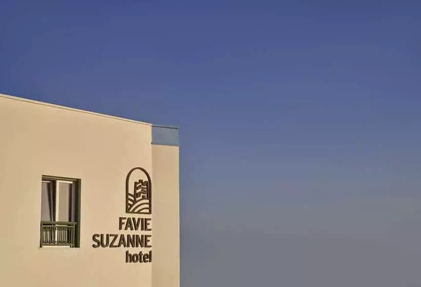 هتل Favie Suzanne