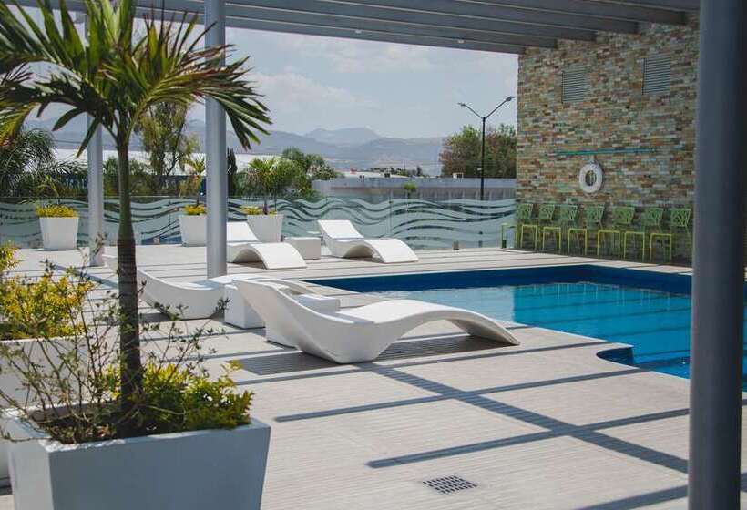 هتل Hilton Garden Inn Leon