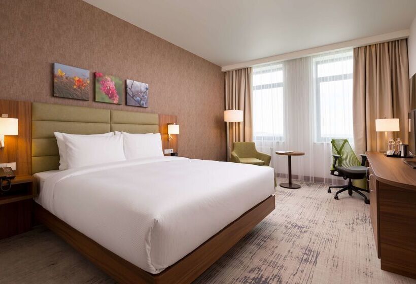 Отель Hilton Garden Inn Orenburg