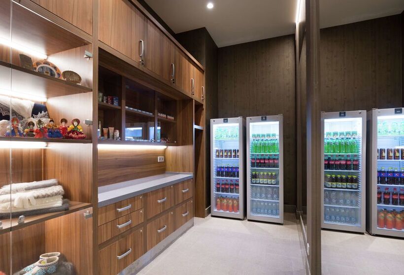 Отель Hilton Garden Inn Orenburg