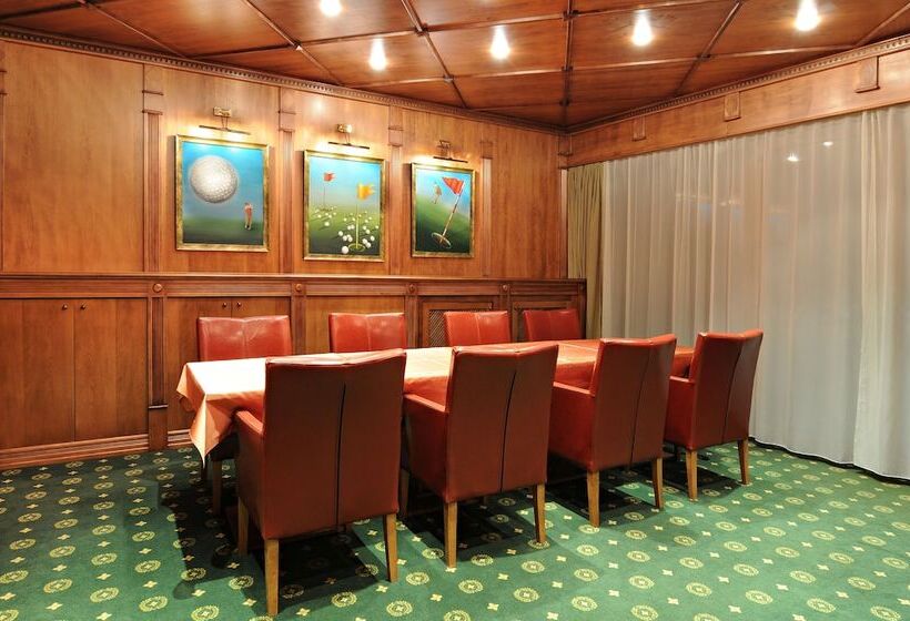 בית מלון כפרי International