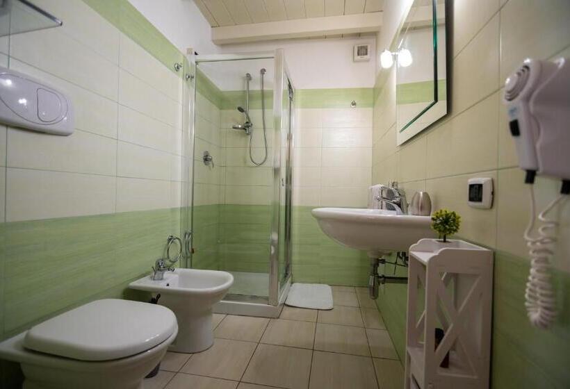 בית מלון כפרי La Ghirlanda B&b