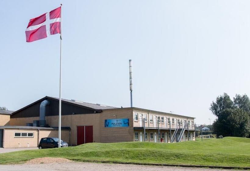 ホテル Pulzion Sports