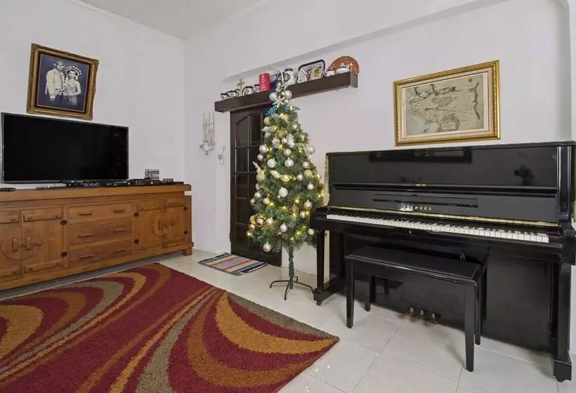 Hotelli Reddoorz @ Radio Dalam