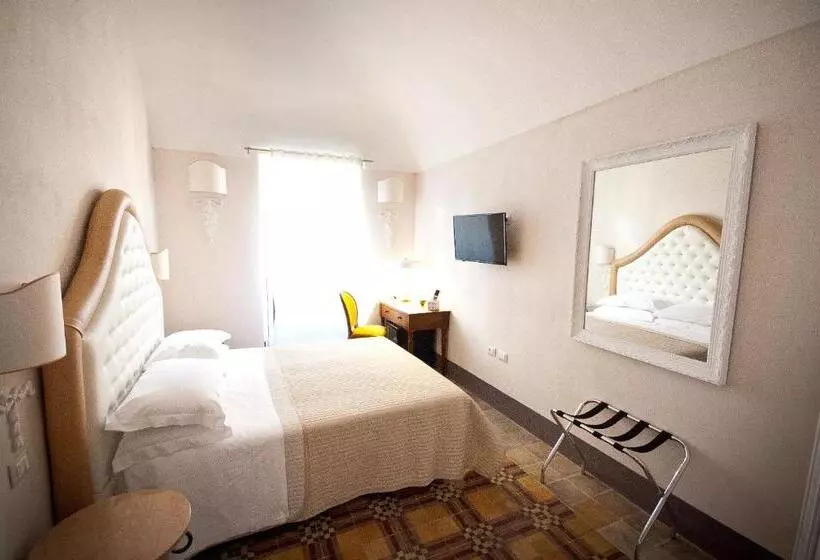 هتل Sveva Rooms