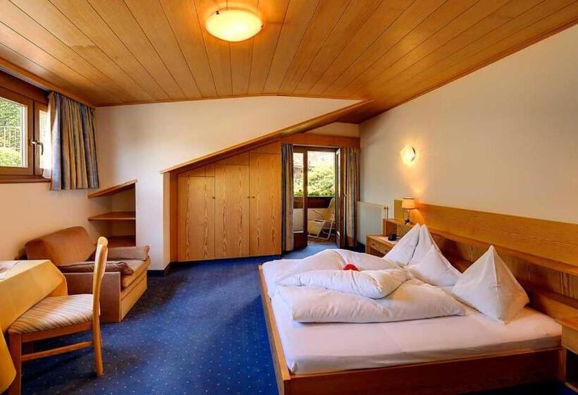 בית מלון כפרי Tirol