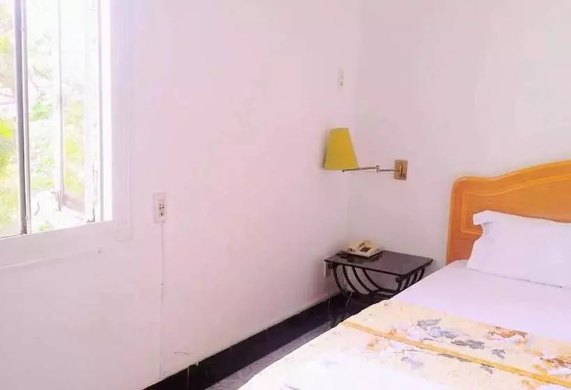 هتل Vinh Hostel