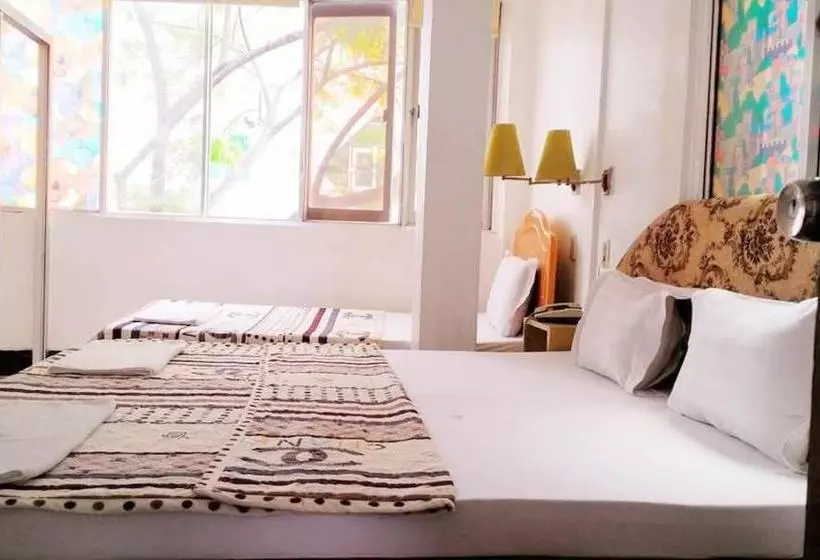 هتل Vinh Hostel