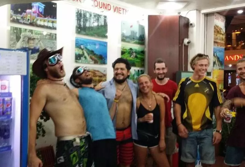 هتل Vinh Hostel