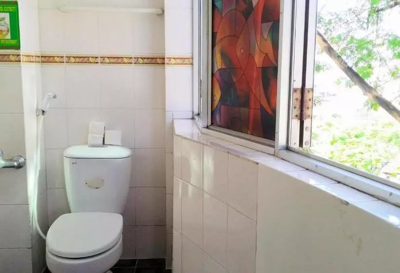 هتل Vinh Hostel