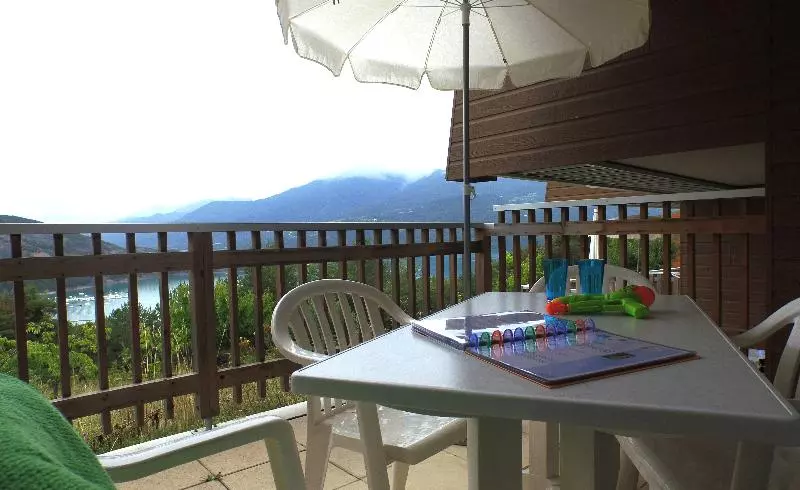 هتل Vvf Lac De Serre Ponçon