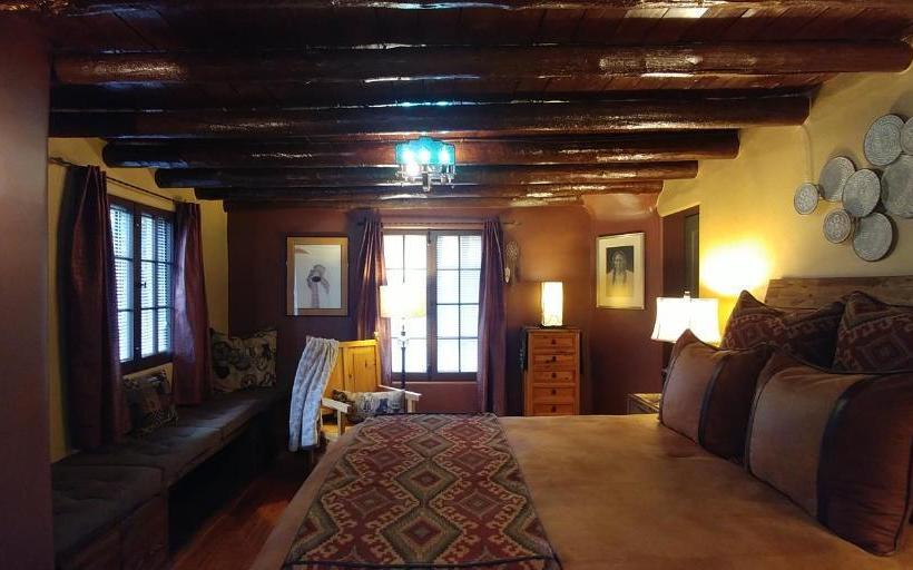 ホテル Adobe Inn At Cascade