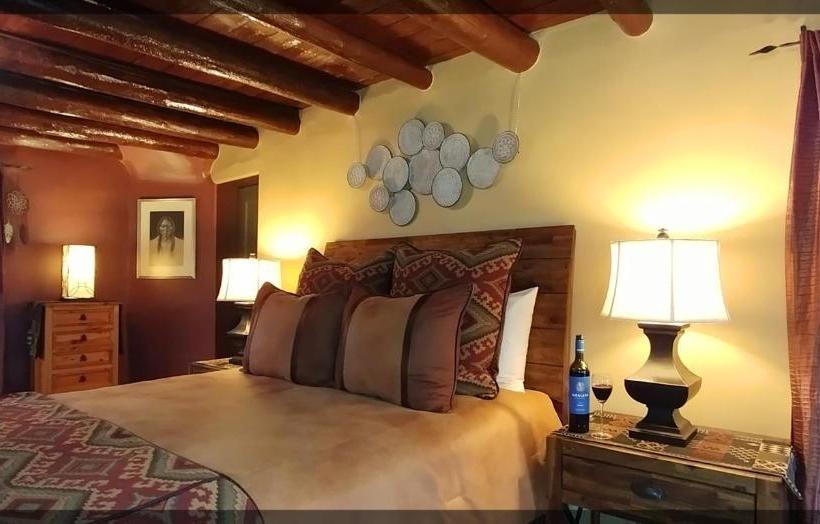 ホテル Adobe Inn At Cascade